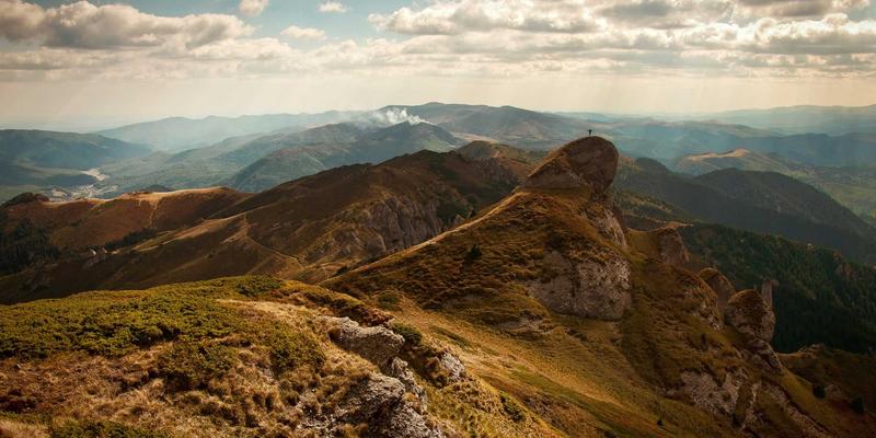 从广交会历史发展洞察中国外贸变迁：贸易采购趋势与展会资讯全解析